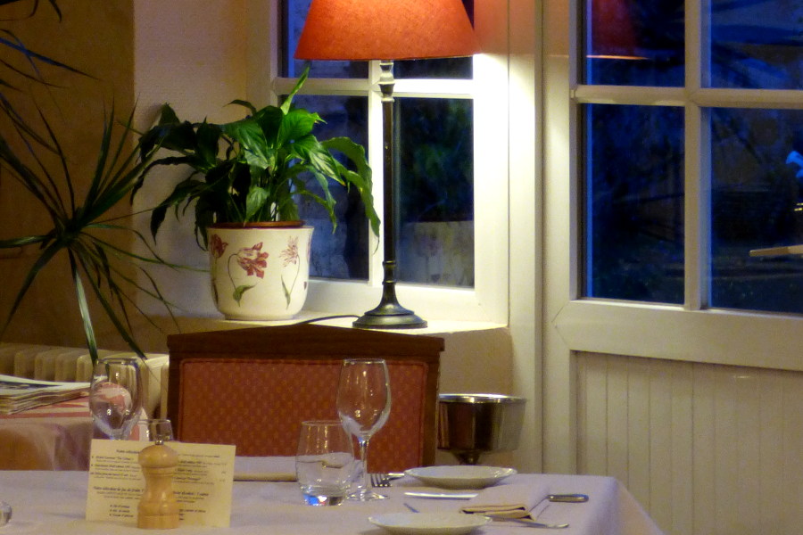 Ambiance chaleureuse au restuarant de l'hôtel la Tonnellerie de Tavers Beaugency
