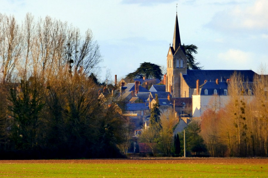 village de Tavers et son église entre Orléans et Blois dans le Loiret