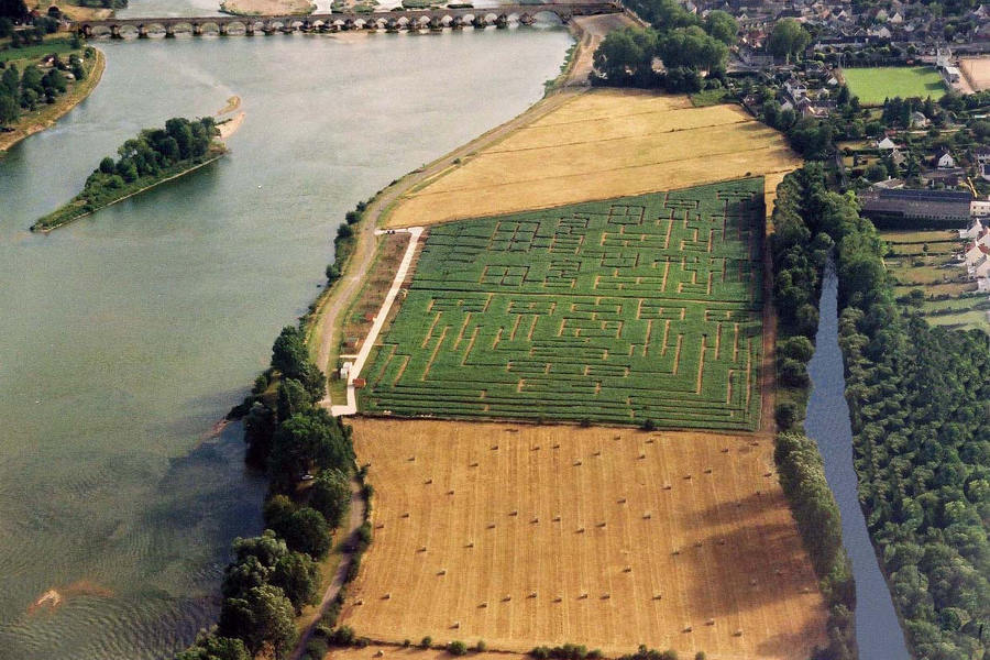 labyrinthe de Beaugency activité pour les famille sur les bords de Loire dans le Loiret entre Orléans et Blois