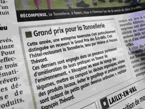 article de la republique du centre sur l'attribution du prix ecodfi de la chambre des metiers et de l'artisanat a l'hotel la Tonnellerie de Tavers