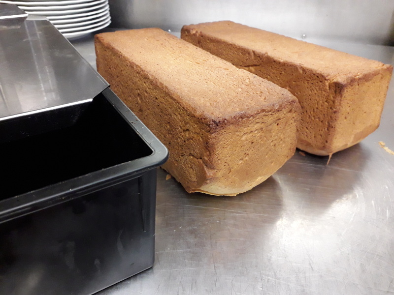 le pain de mie maison confectionné pour le buffet des petit déjeuners de hotel la tonnellerie à 2 heures de Paris près d'orléans